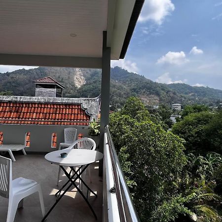 M&N Guesthouse Kata Exterior photo